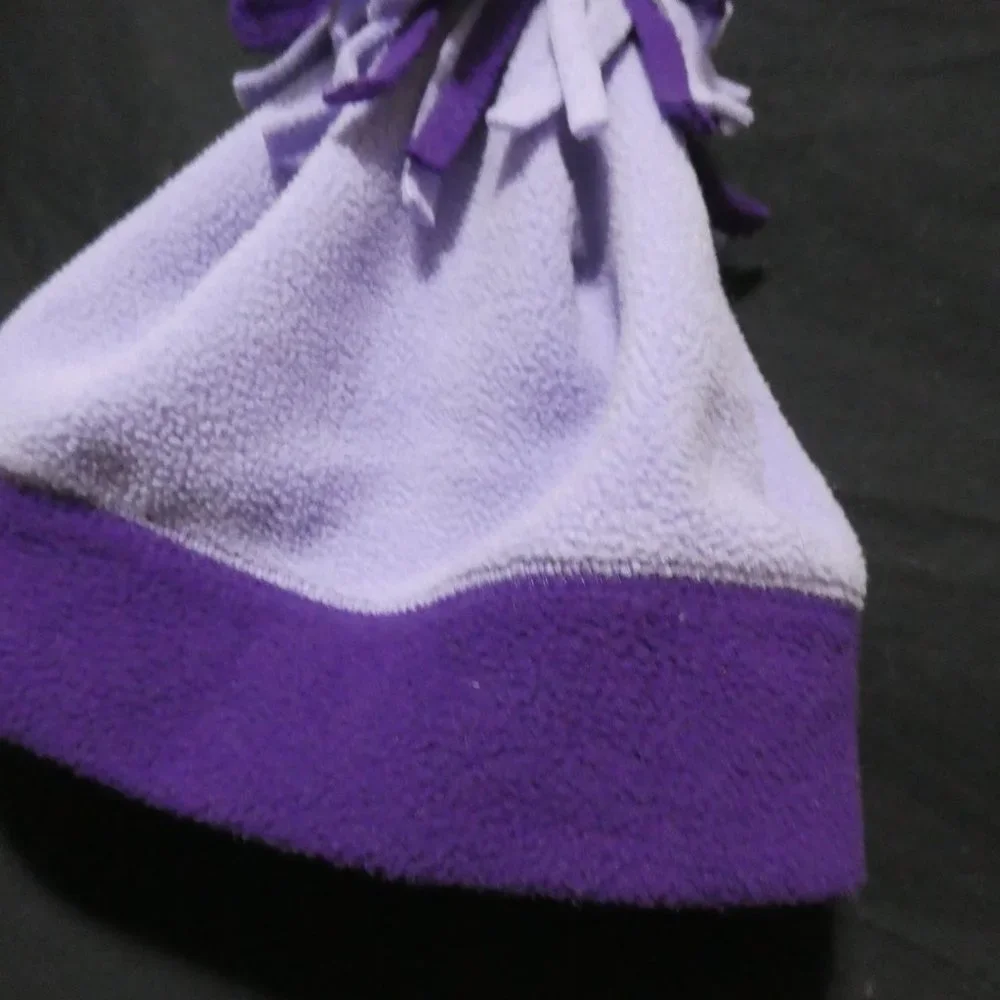 CHILDREN'S PLACE | 8-14 | Lilac and Purple Fleece Hat With Pom Pom - Picture 8 of 9